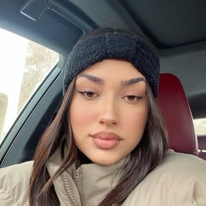 Meet your Posher, Alicia